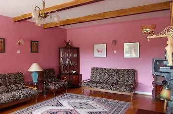 לינה וארוחת בוקר The Gardens Guest קיל איירן