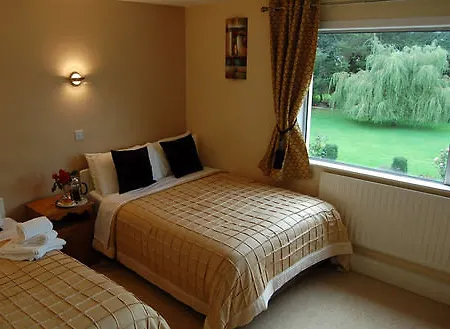 The Gardens 3*
