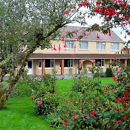 The Gardens Guest Отель типа 
